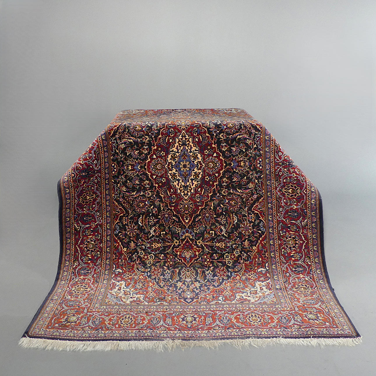 MATTA, orientalisk Keschan.