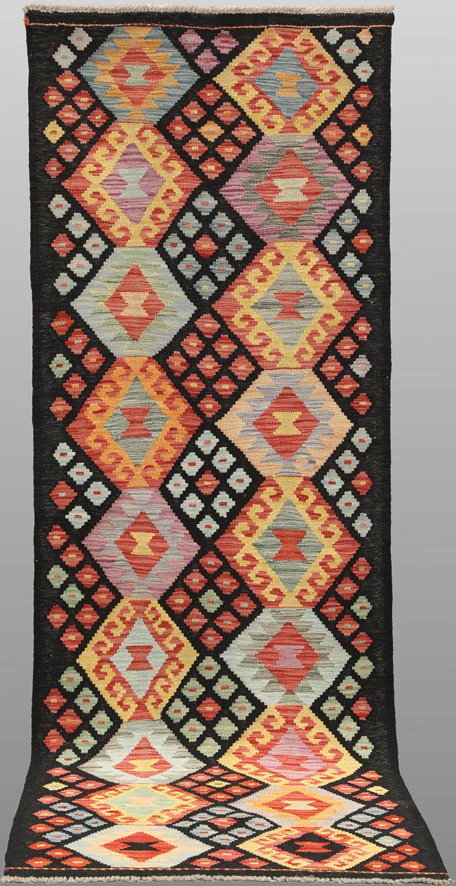MATTA, "Kelim", galleri, 248 x 80 cm.