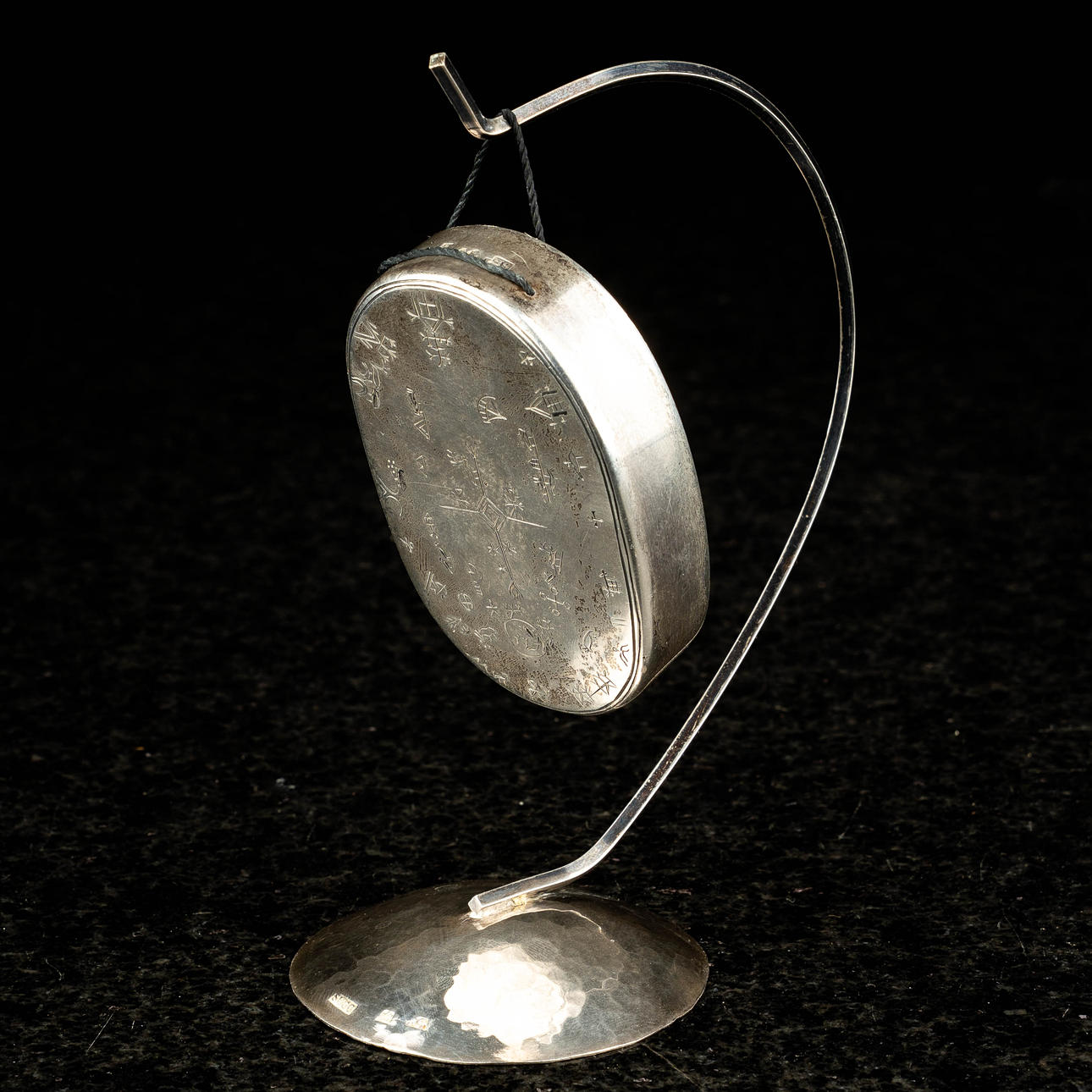 SILVER, Dosa på ställ, SUGO, Sverige.