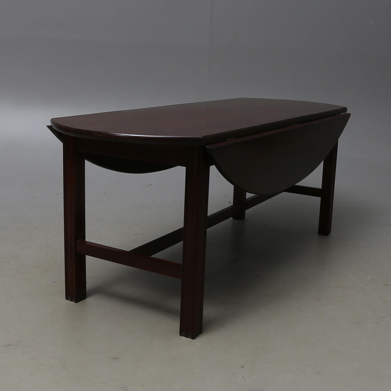 SOFFBORD med klaffar, s k "Hunting Table", engelsk stil.