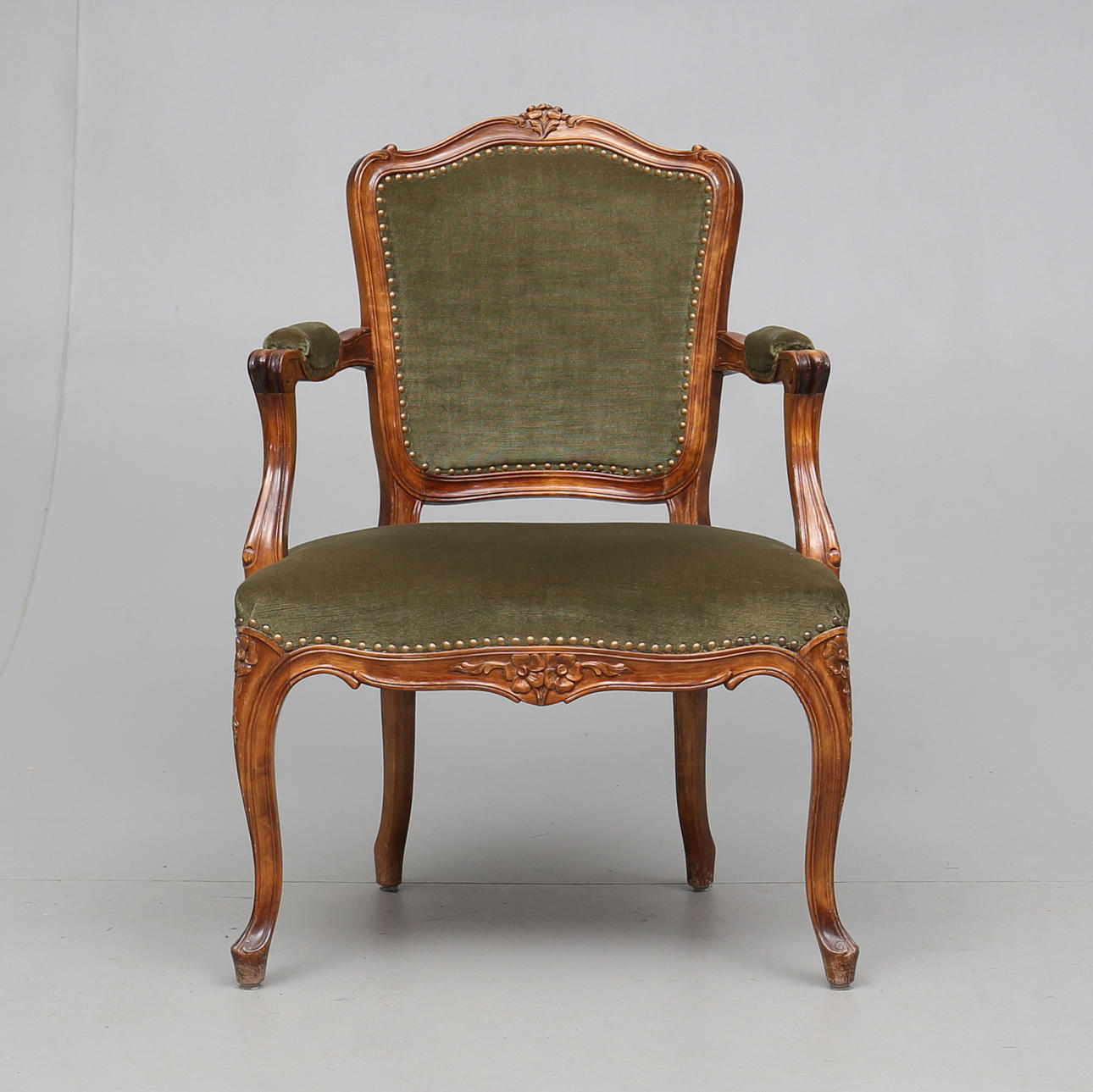 KARMSTOL, rokokostil, 1900-talets mitt.