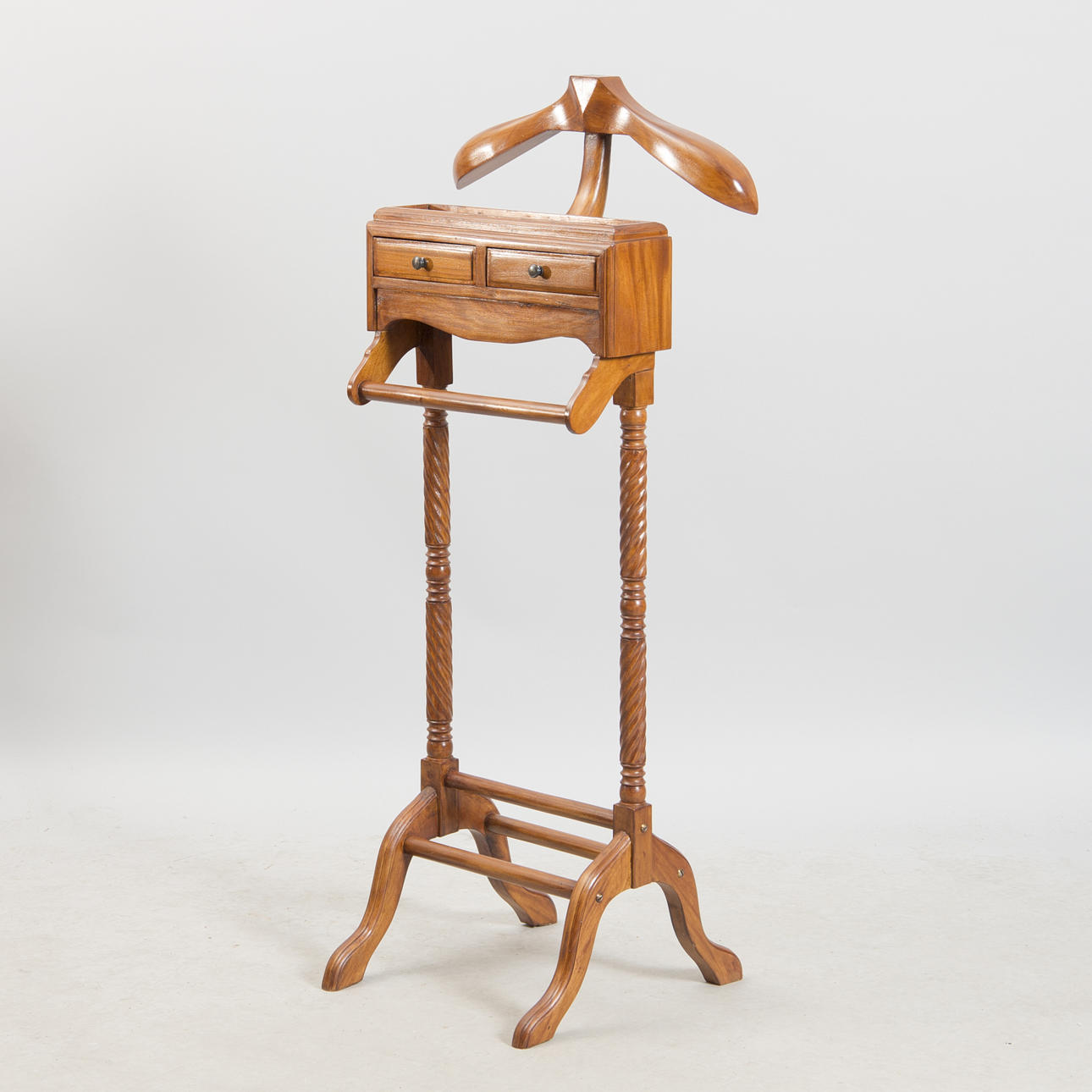 HERRBETJÄNT, mahognybetsad, samtida.