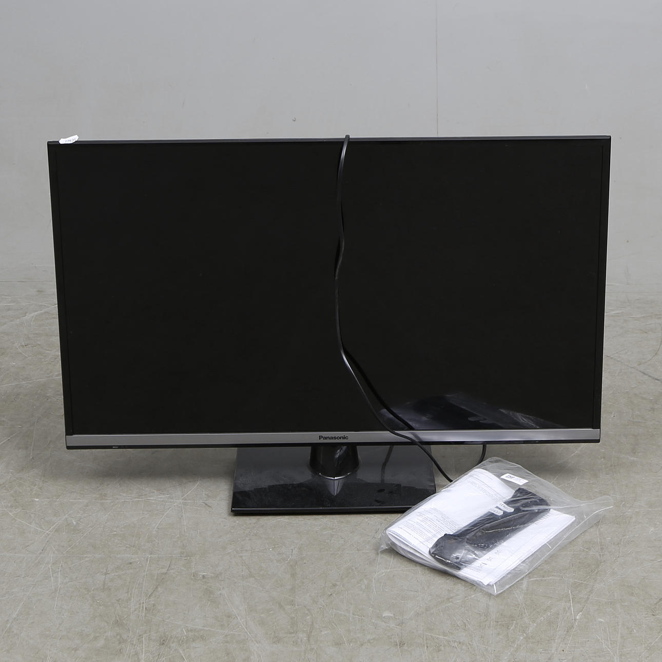 TV, LCD, Panasonic 32".