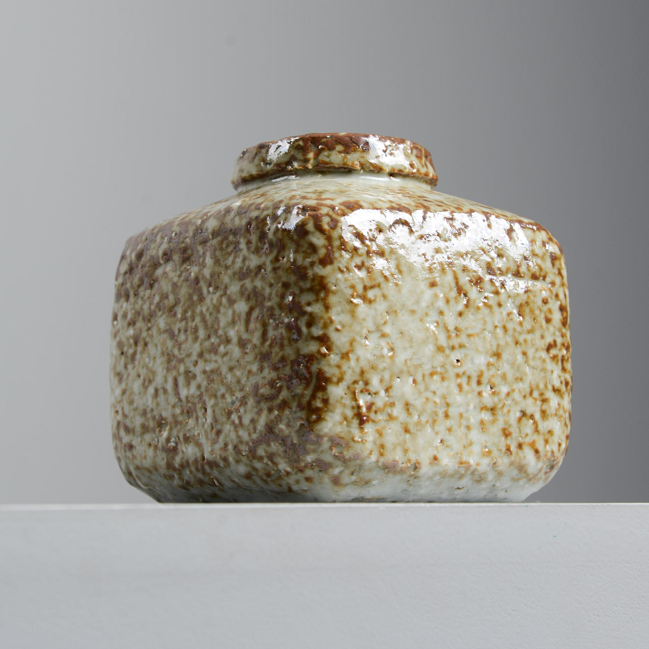 GUNNAR NYLUND. Vase, chamotte, Rörstrand, 1940s.