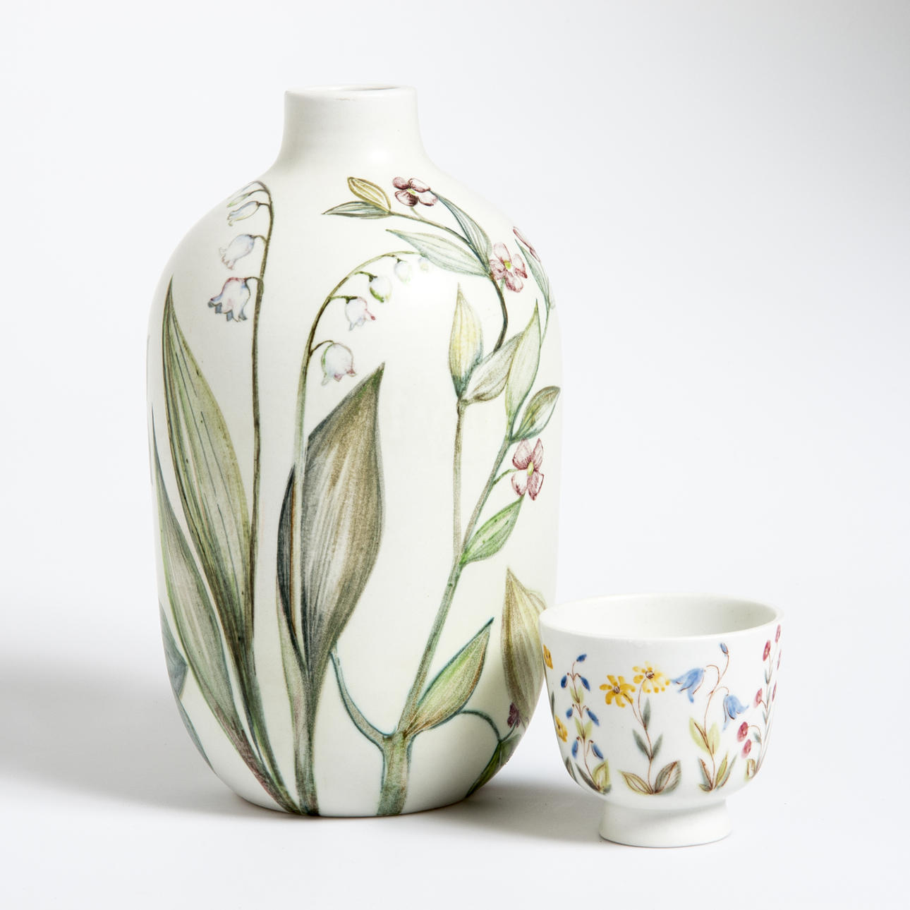 VASER, 2 stycken, Carl Harry Stålhane samt Lars Thoren, Rörstrand.