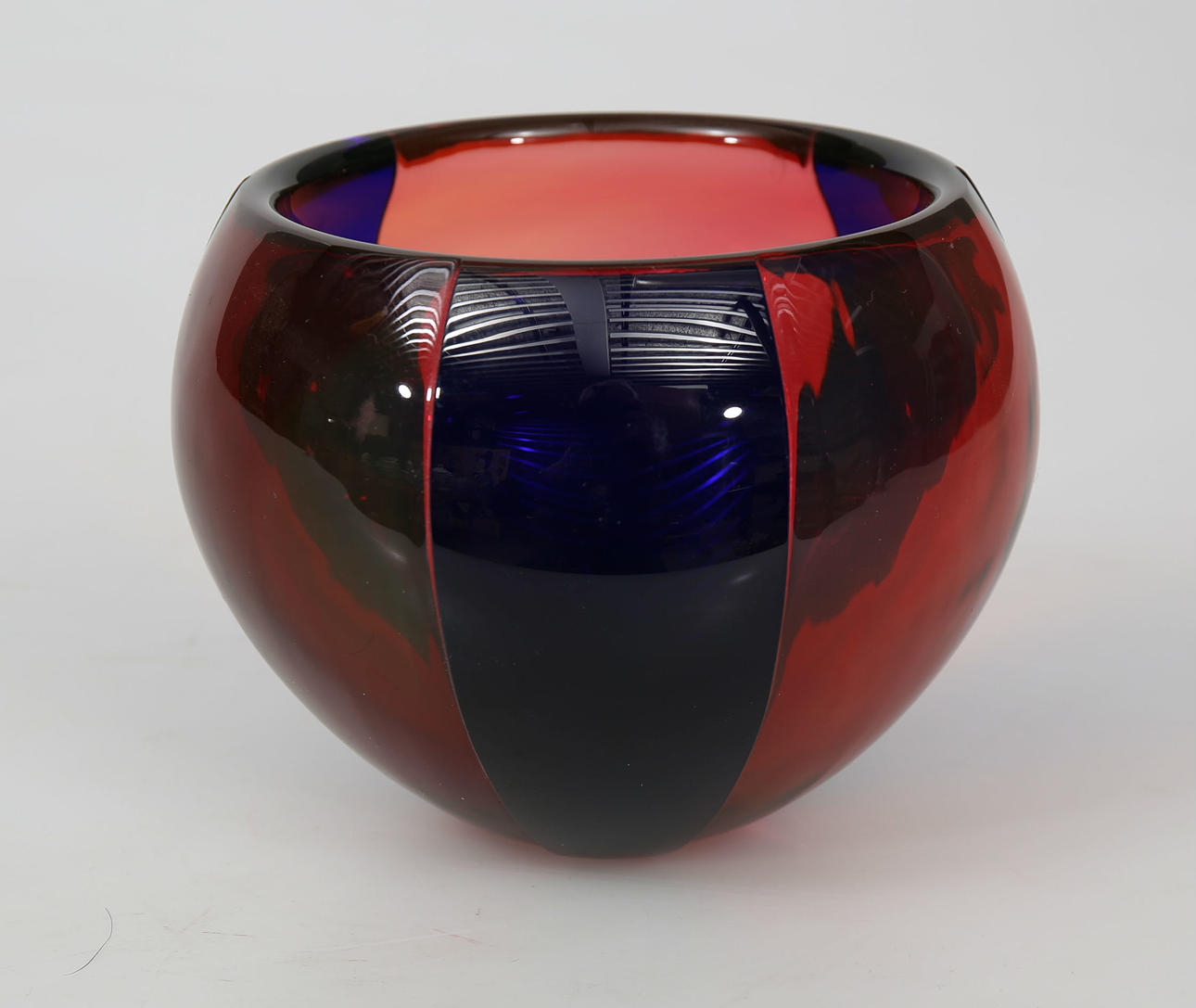 ERIKA LAGERBIELKE. Skål, glas, signerad Orrefors 936877 Erika Lagerbielke EA 3-89.