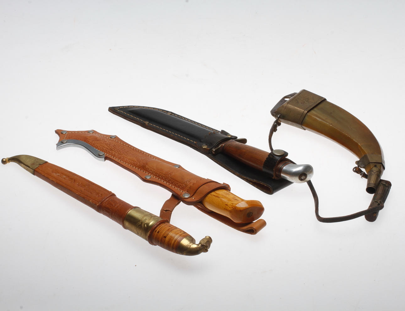 KNIVAR samt KRUTHORN, 4 st, bl.a. Finland.