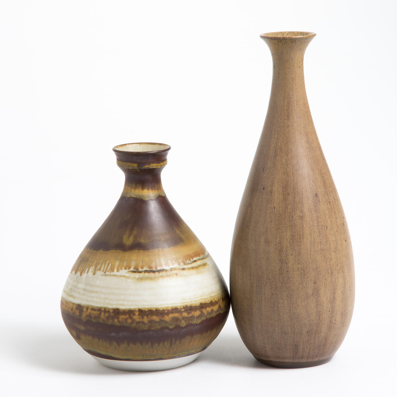 VASER, 2 stycken, keramik, John Andersson samt Andersson & Johansson, Höganäs.