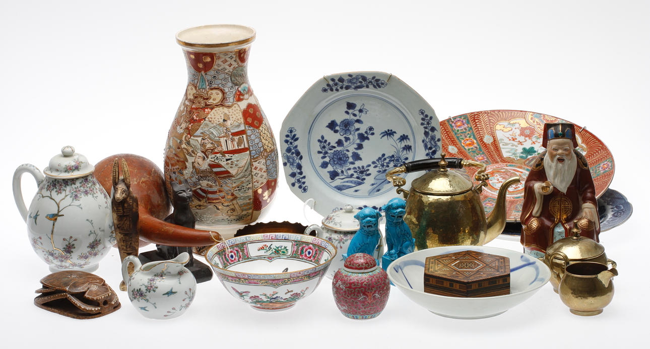 OSTINDISKA FÖREMÅL mm, 1800-1900-tal.