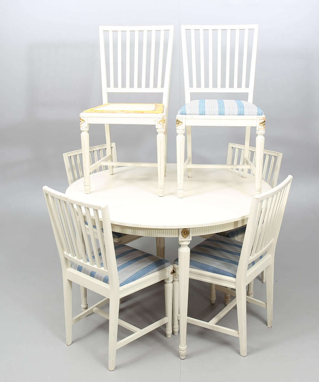 MATSALSMÖBEL, antikvit, 9 delar, gustaviansk stil, 1900-talets andra hälft.