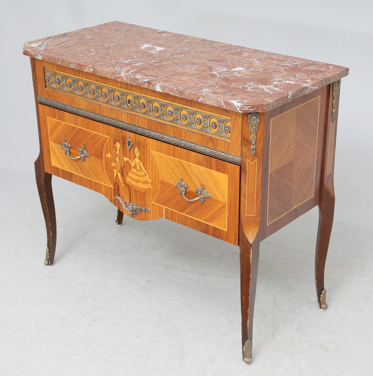 BYRÅ med stenskiva, gustaviansk stil, 1900-tal.