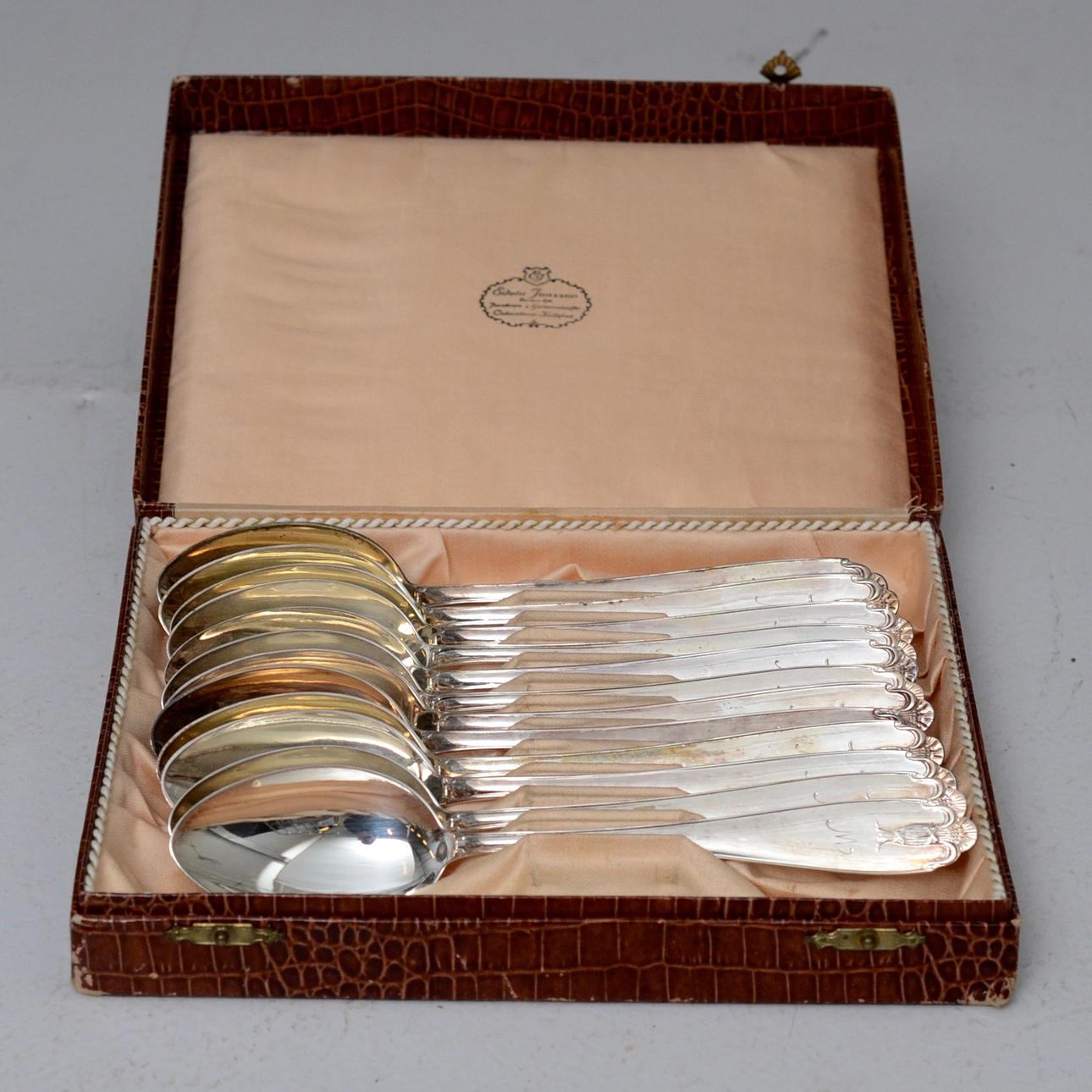 DESSERTSKEDAR SILVER MODELL VASA.