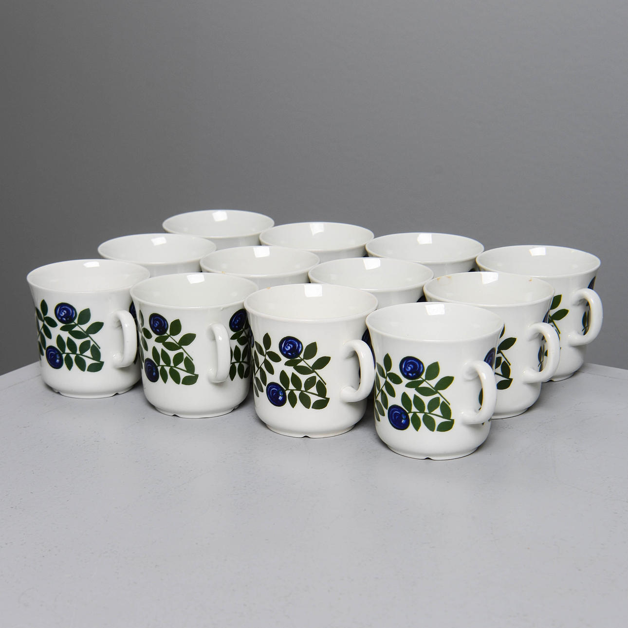 BERIT TERNELL. Kaffekoppar, 12 st, "Blåbär", Upsala Ekeby