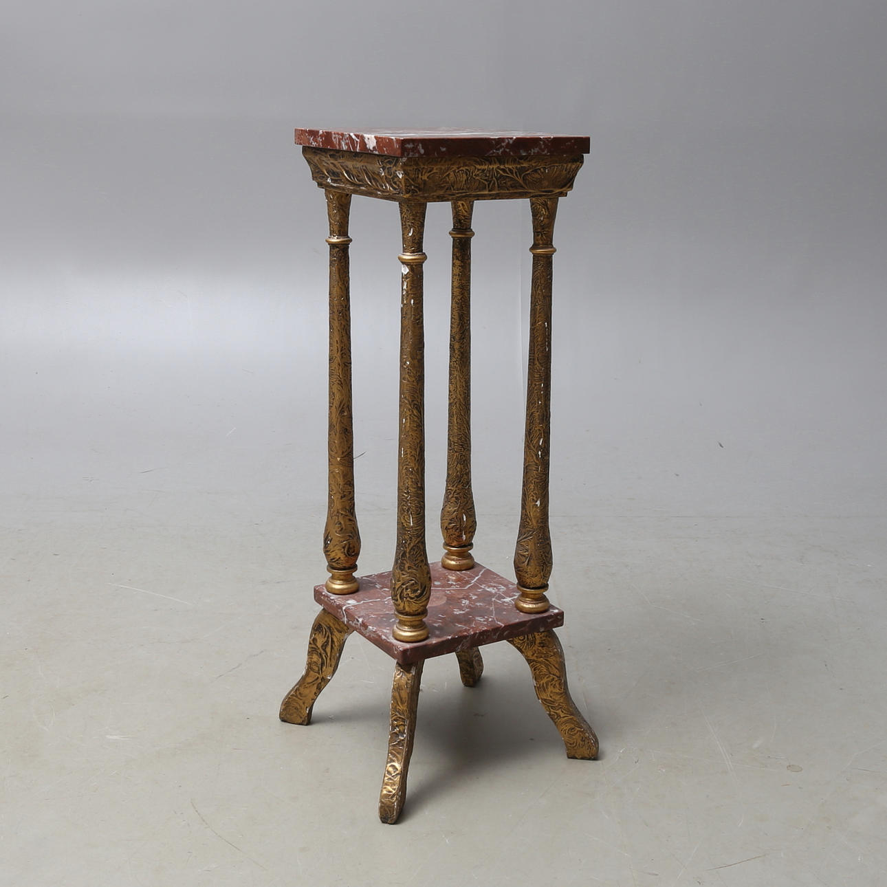 PIEDESTAL med stenskivor, 1900-tal.