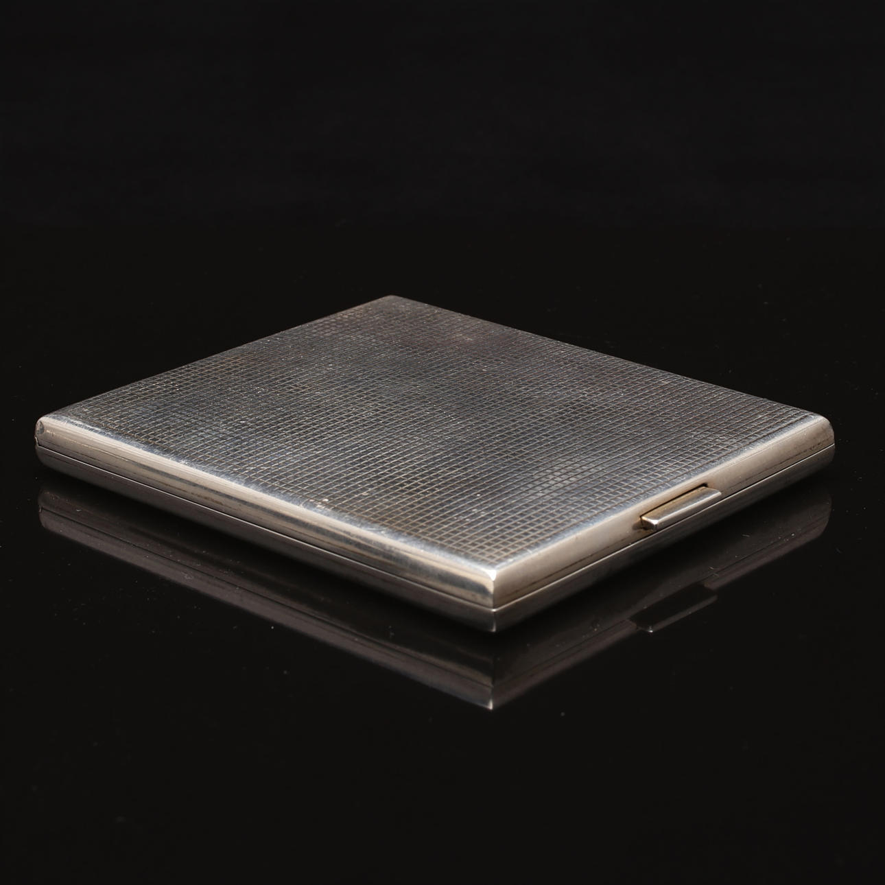 CIGARETTETUI, silver, svenska importstämplar.