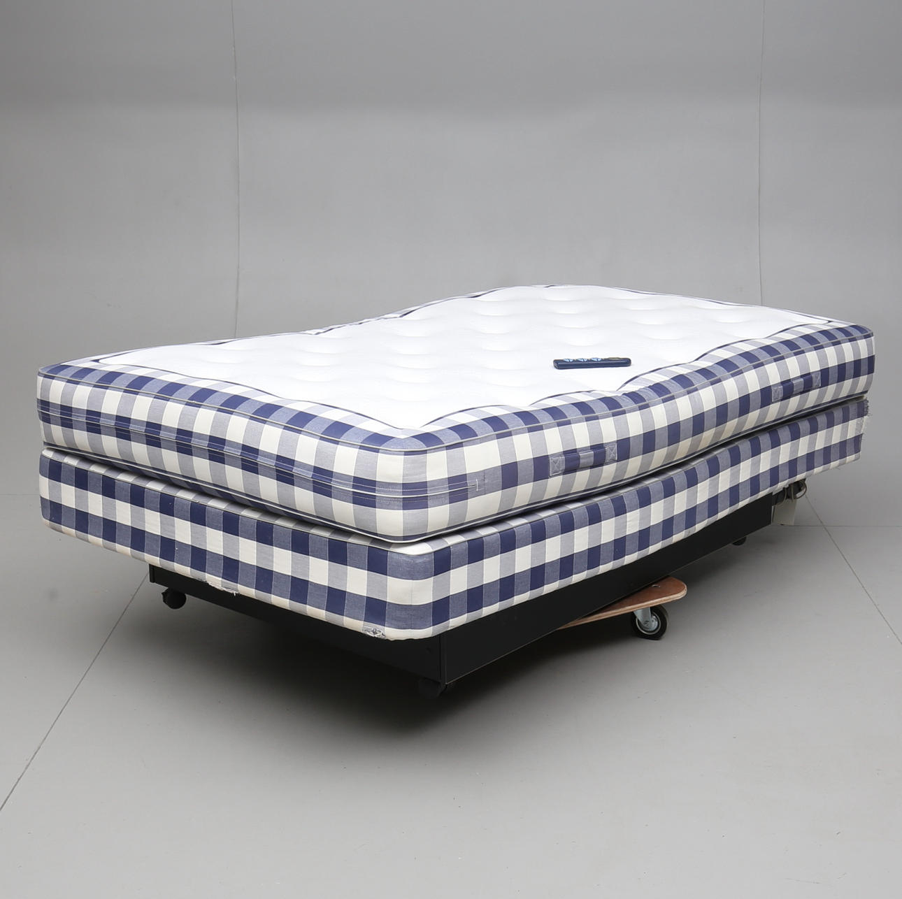 SÄNG, Hästens, 2000-tal.