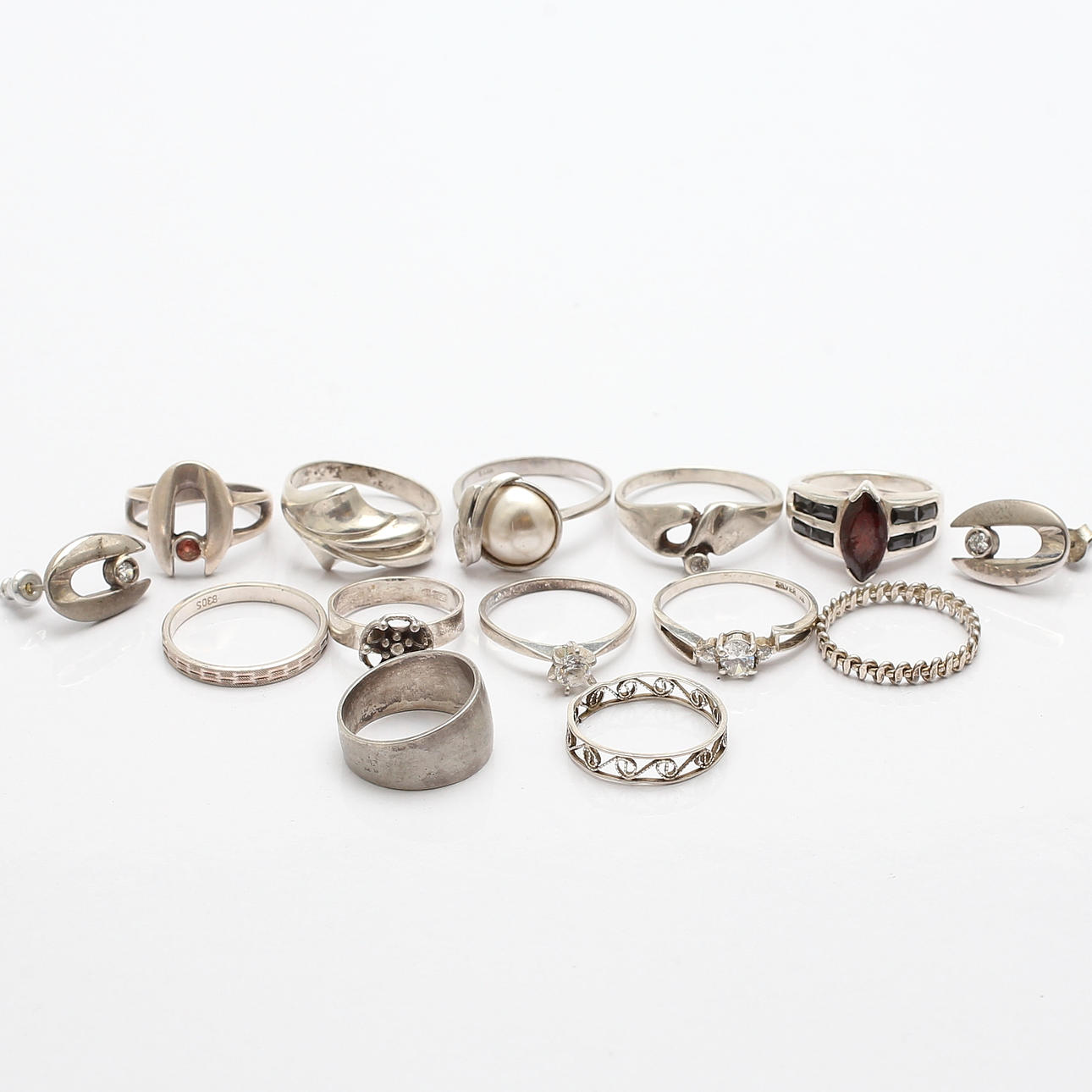 RINGAR, 12 st, silver, 1900-tal, totalvikt 31,58 gram.