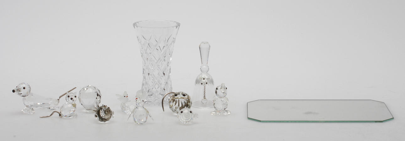 FIGURINER, Swarovsky samt MINDRE KRISTALLVAS.
