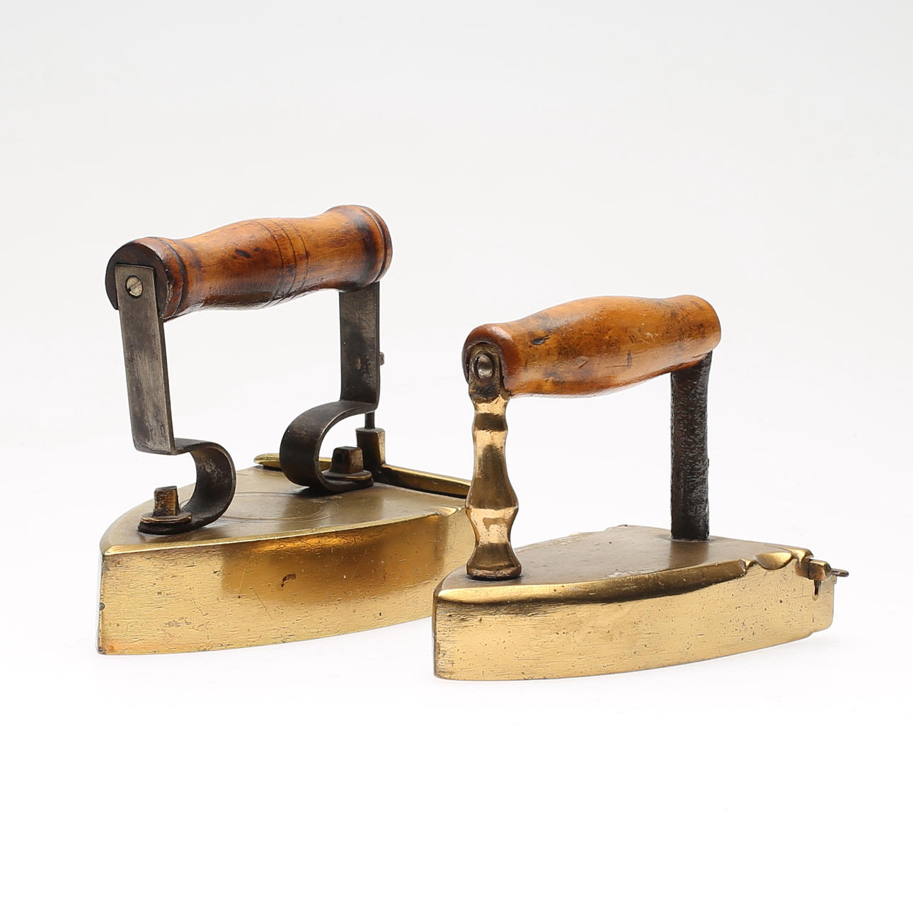 STRYKJÄRN, 2 st, 1800-tal.