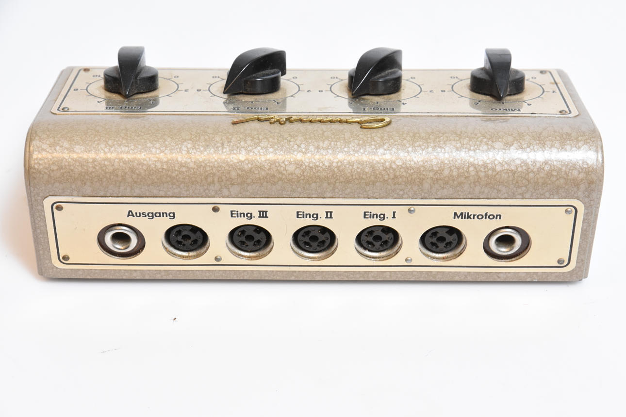 MICROFONLÅDA " Grundig ".