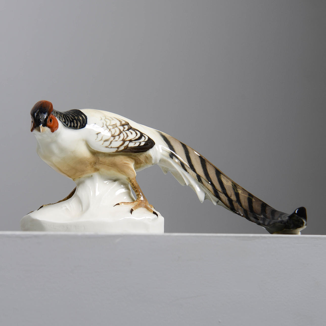 WALDEMAR LINDSTRÖM. Figurin, fasan, Rörstrand, 1920-38