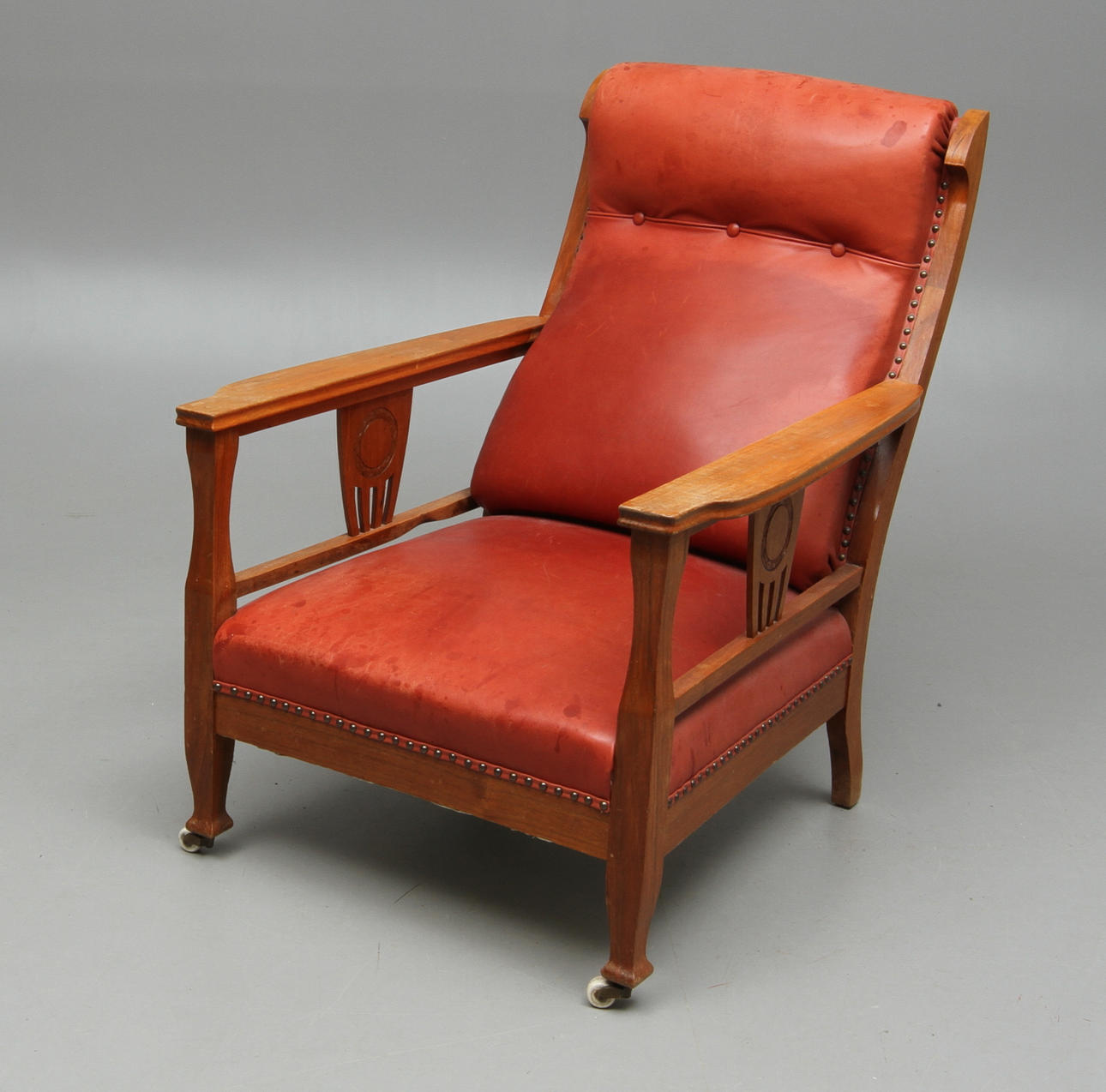 KARMFÅTÖLJ, jugend, ek, 1900-talets början.