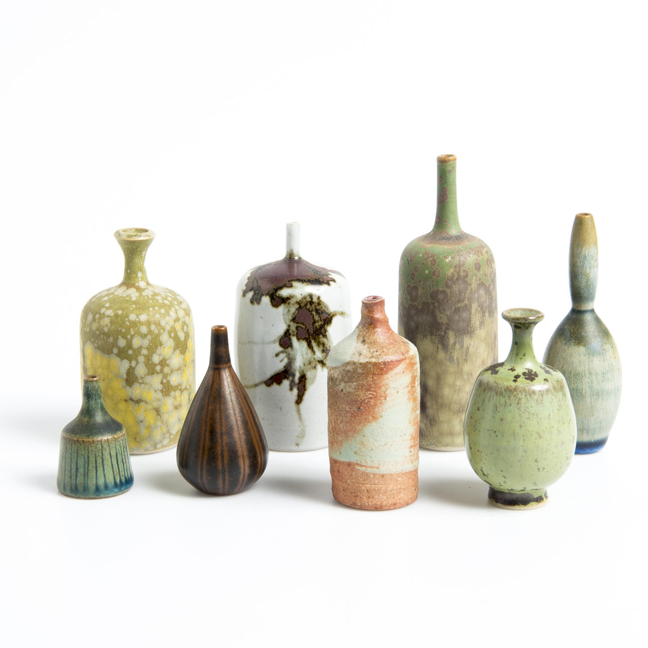 MINIATYRER, 8 stycken, keramik, Claes Thell, Rolf Palm samt John Andersson.