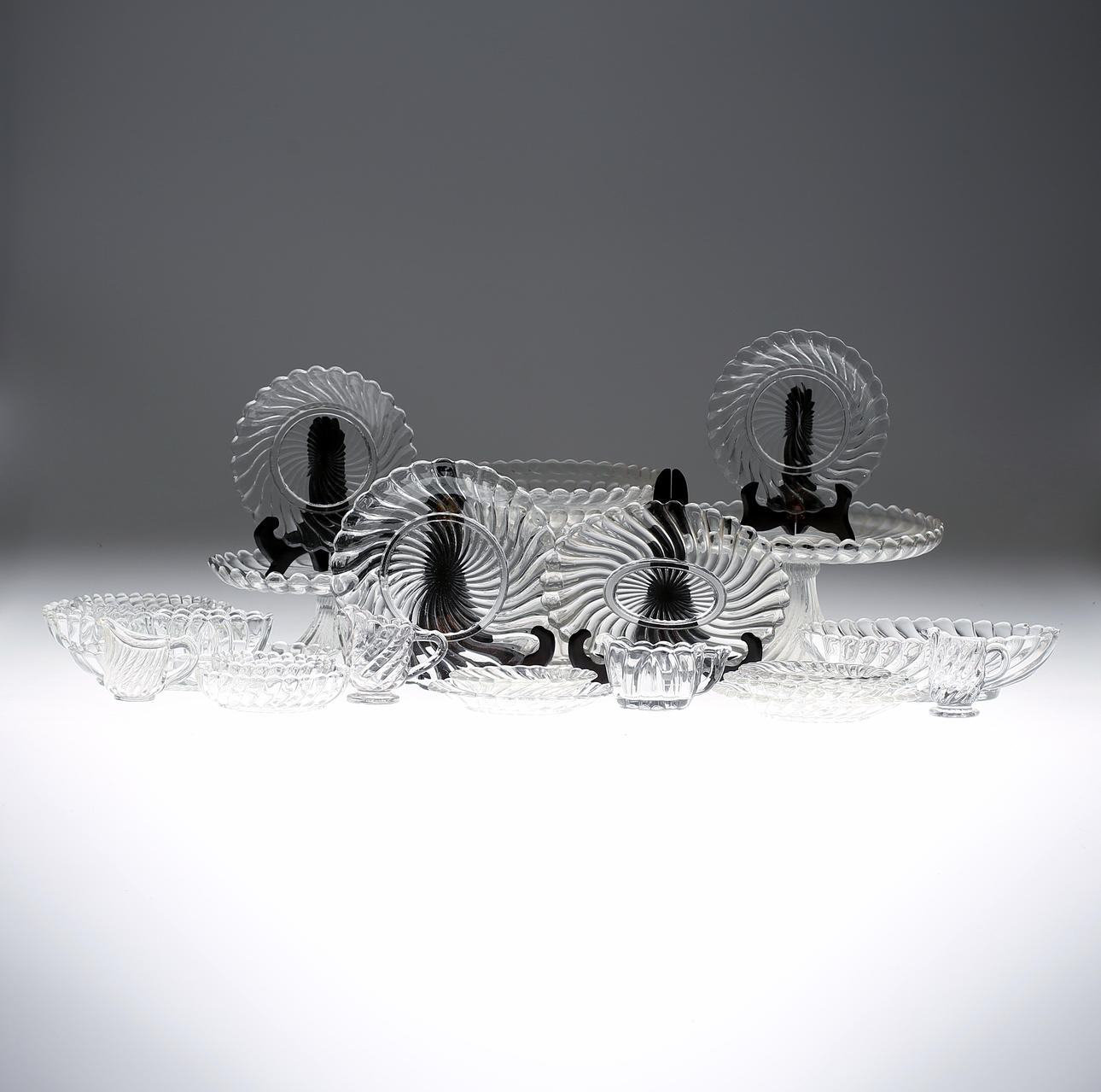 GLASSERVIS, ca 75 delar, "Turbin", Reijmyre, omkring sekelskiftet 18/1900.