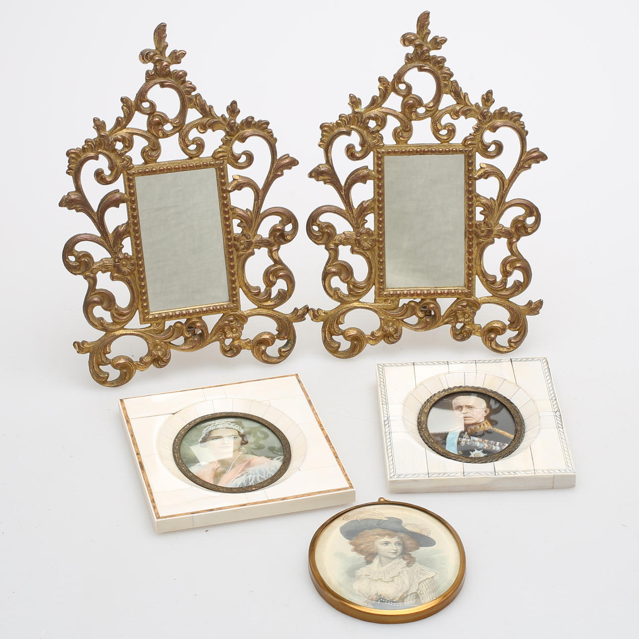 FOTORAMAR, ett par samt MINIATYRTAVLOR, tryck, 3 st, 1900-tal.