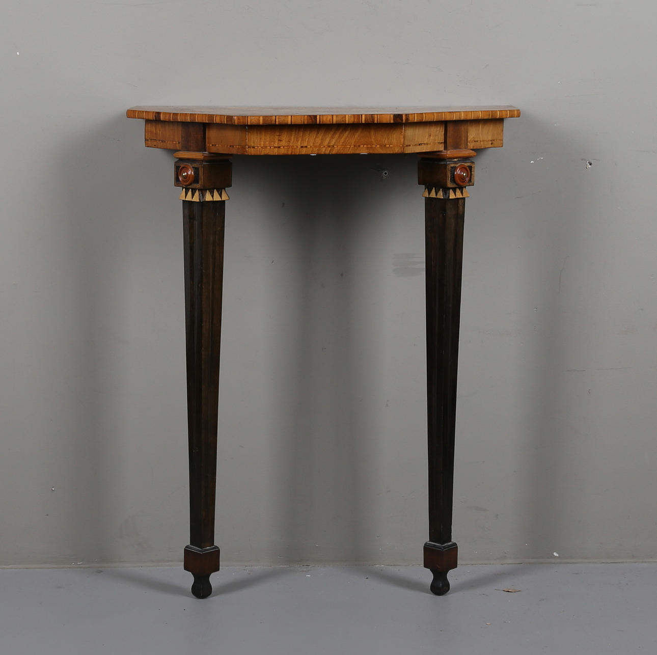 VÄGGBORD, 1800-tal.