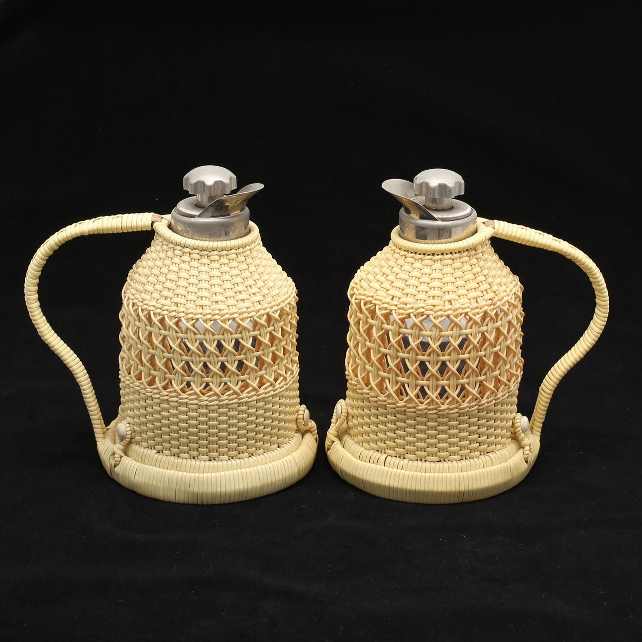 TV-KANNOR, ett par, "June", Jönköping, 1950/1960-tal.