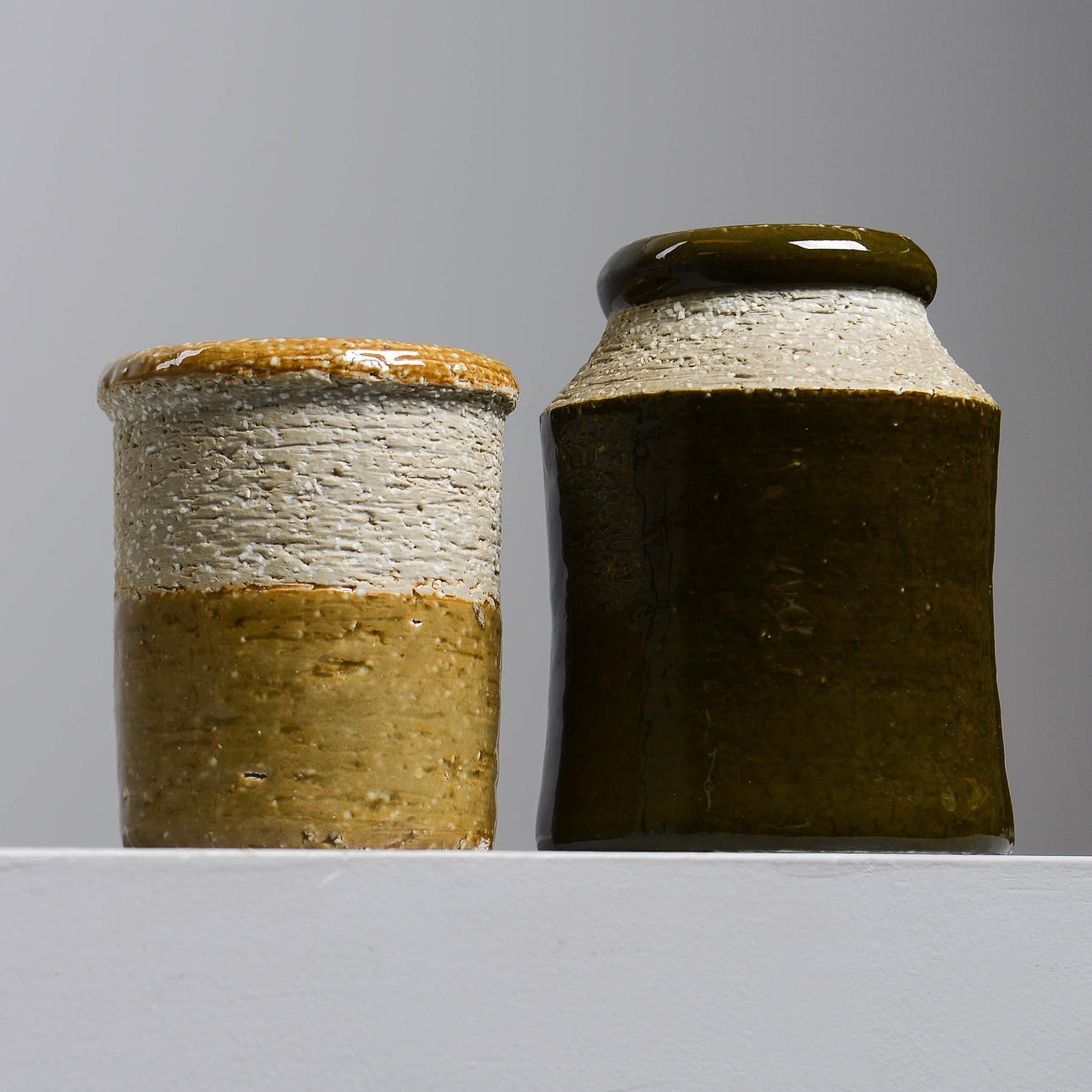 HERTHA BENGTSON. Vases, 2 pcs, chamotte stoneware, Rörstrand.