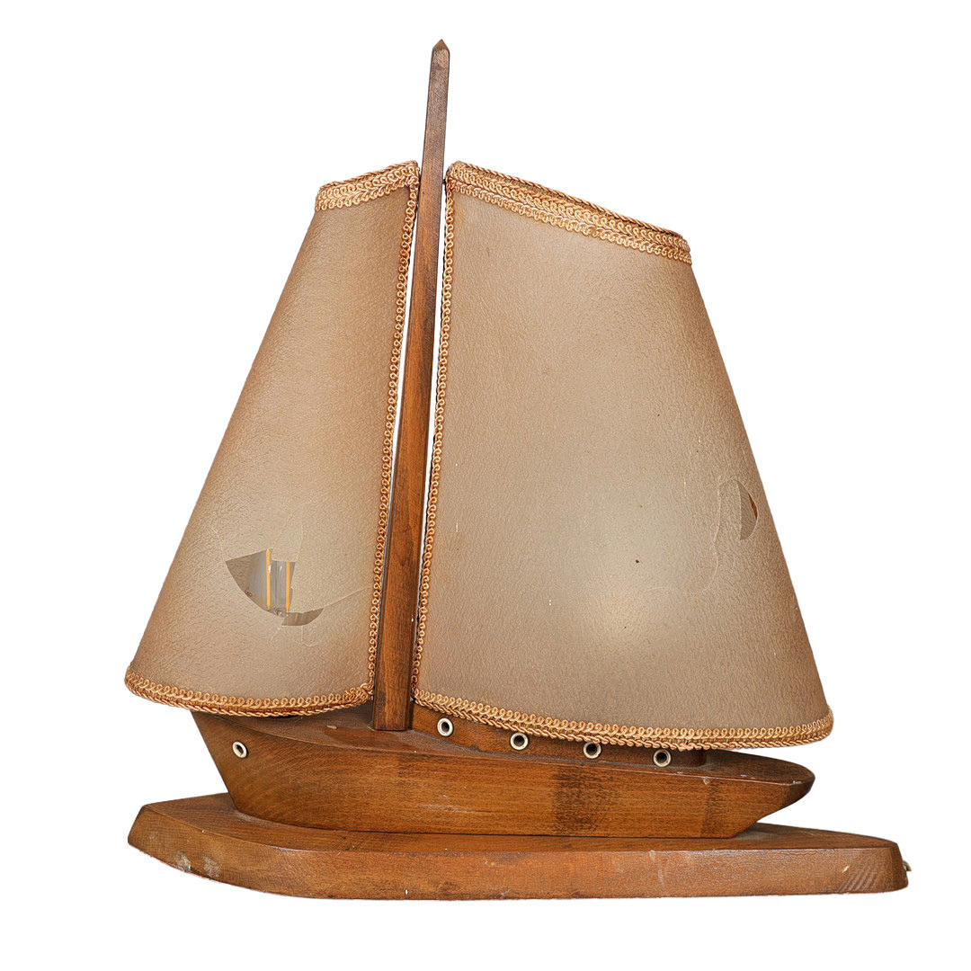 AN ART DECO BOAT LAMP.