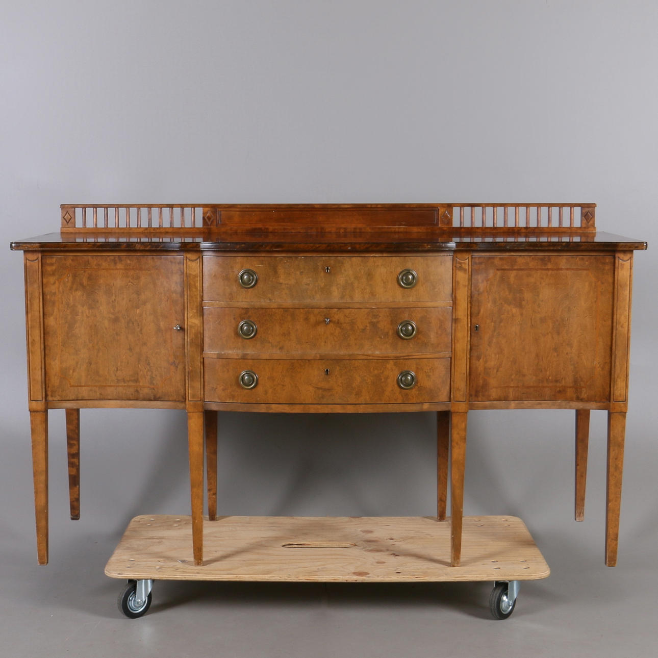 SIDEBOARD, mahogny och rödbok, "Westminster", Nordiska kompaniet, 1922.