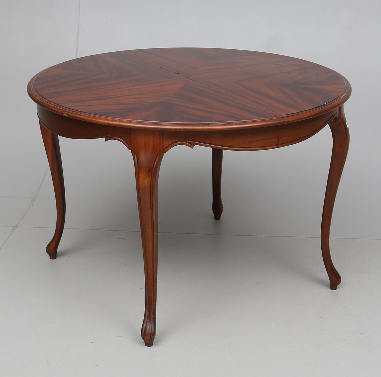 BORD, rokokostil, 1900-talets andra hälft.