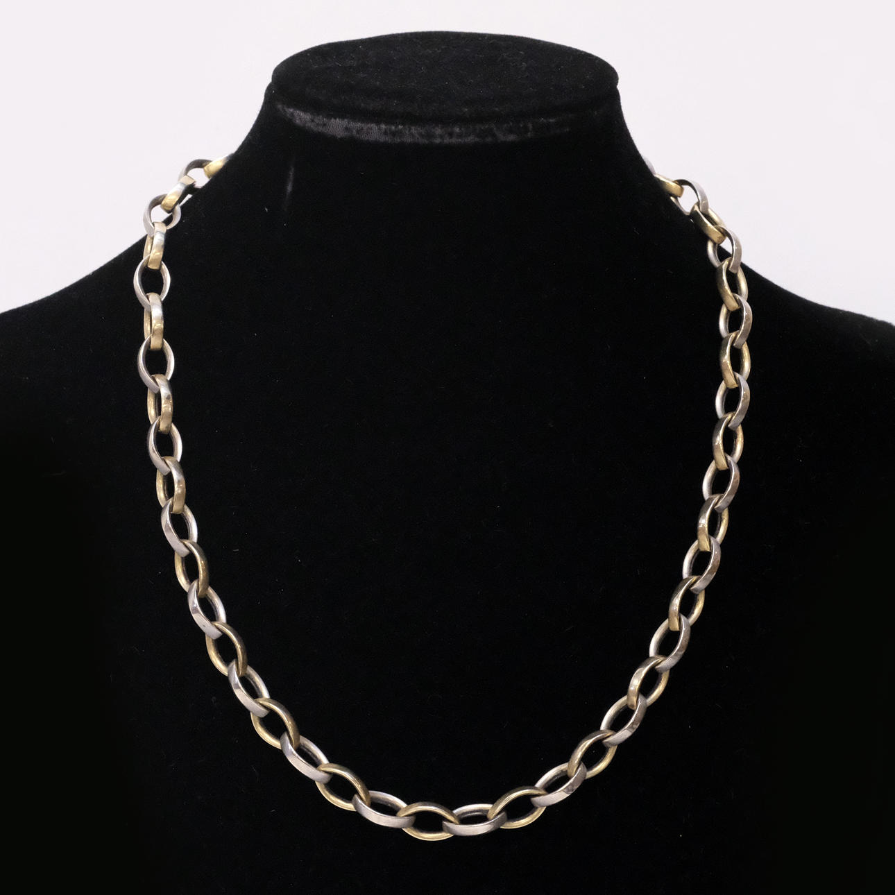 COLLIER, 14K GULD I TVÅ FÄRGER.