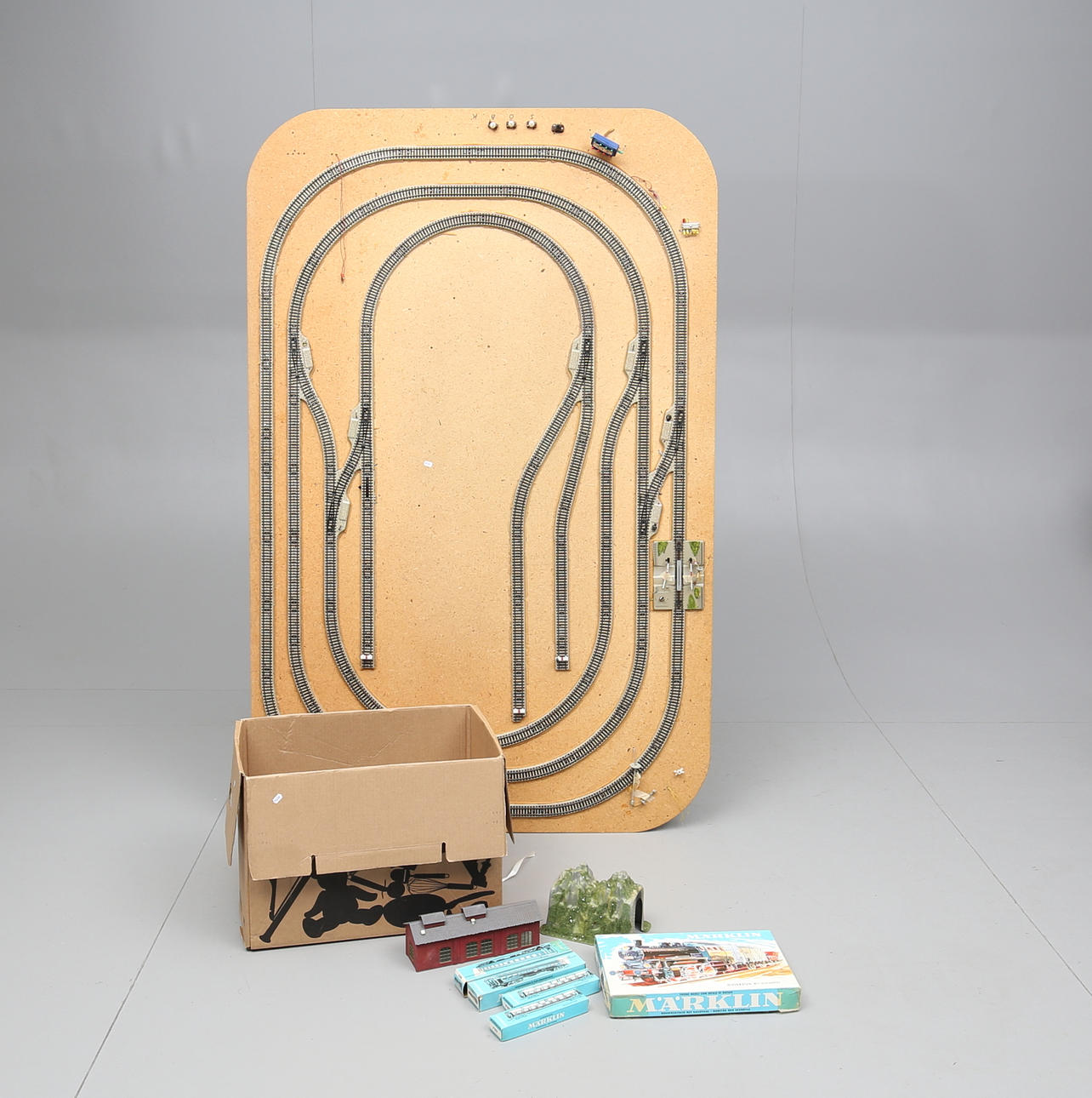 TÅGBANEDELAR, bl a märklin.