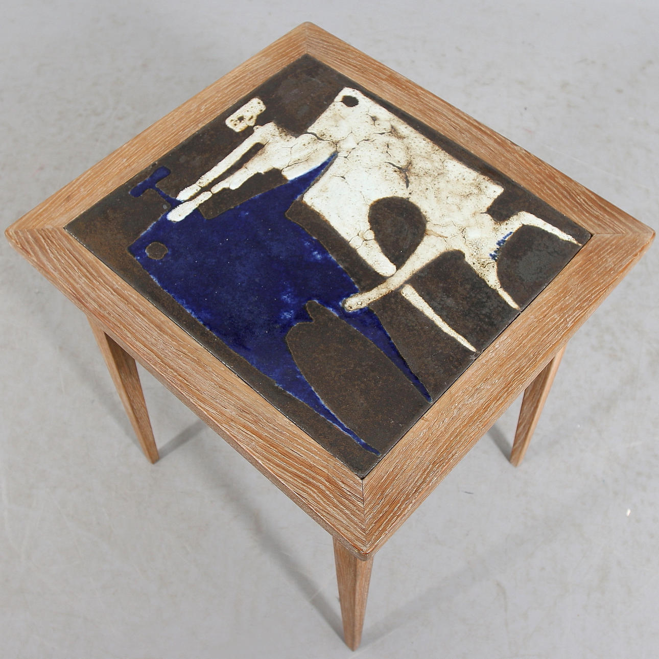 ÅKE HOLM. Bord , vitkalkad ek med skiva i stengods, signerad, 1900-tal.