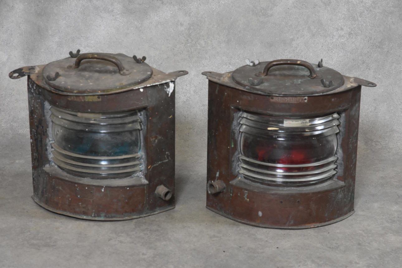 LANTERNOR, 1 par styrbord babord stämplade Tre Kronor.