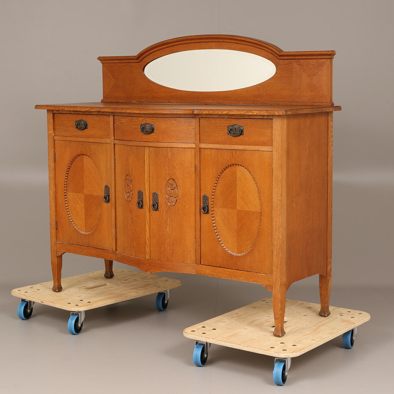 SPEGELSKÄNK, ek, tidigt 1900-tal.