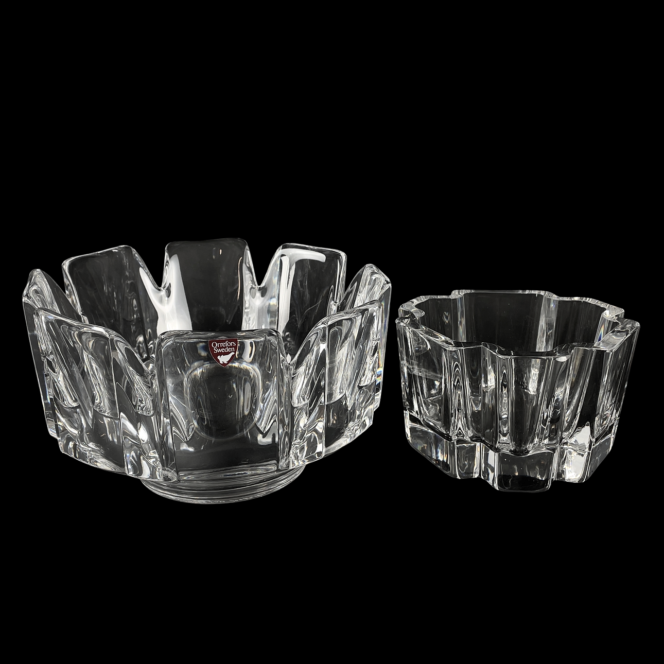 SKÅLAR, 2 st, Glas, bl.a. "Corona", Lars Hellsten, Orrefors.