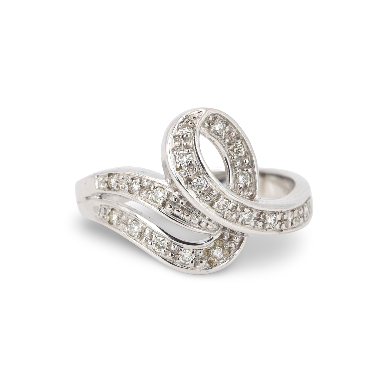 9KT DIAMANTBESATT RING.
