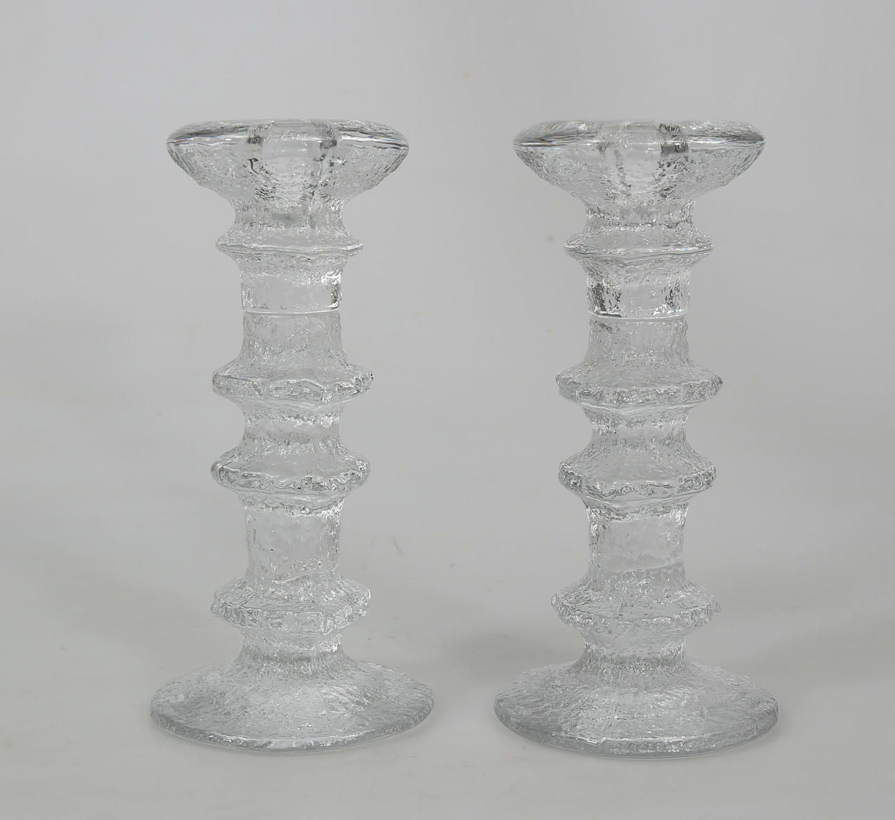 TIMO SARPANEVA. Ljusstakar, glas, "Festivo", 2 stycken, signerade T S, Iittala.