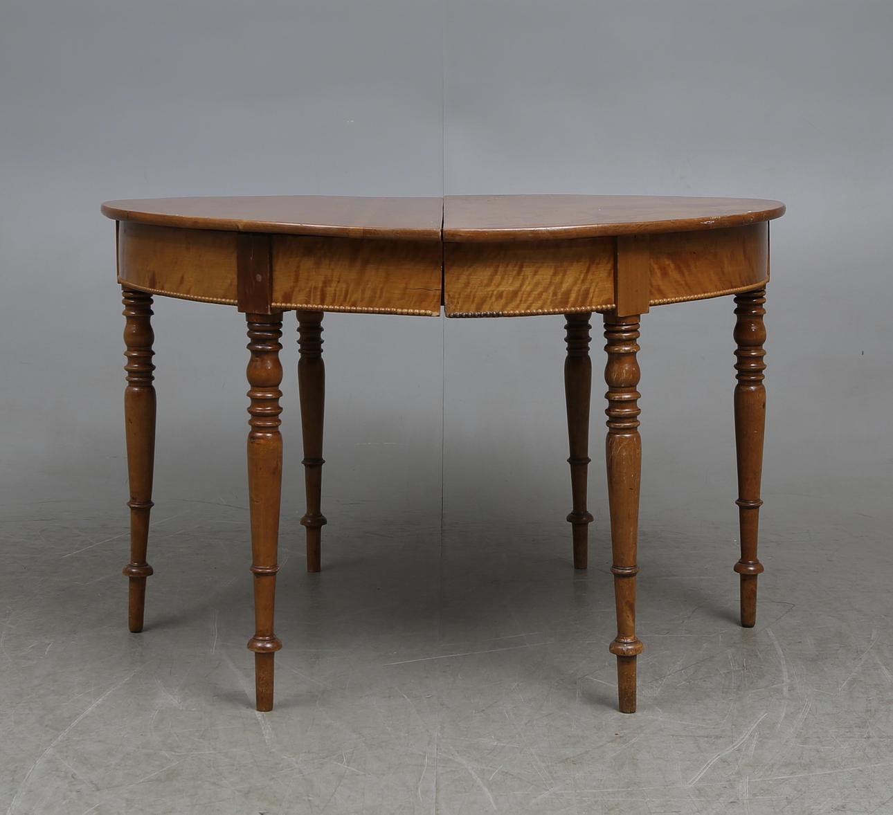 MÅNBORD, ett par, björk, omkring 1900.