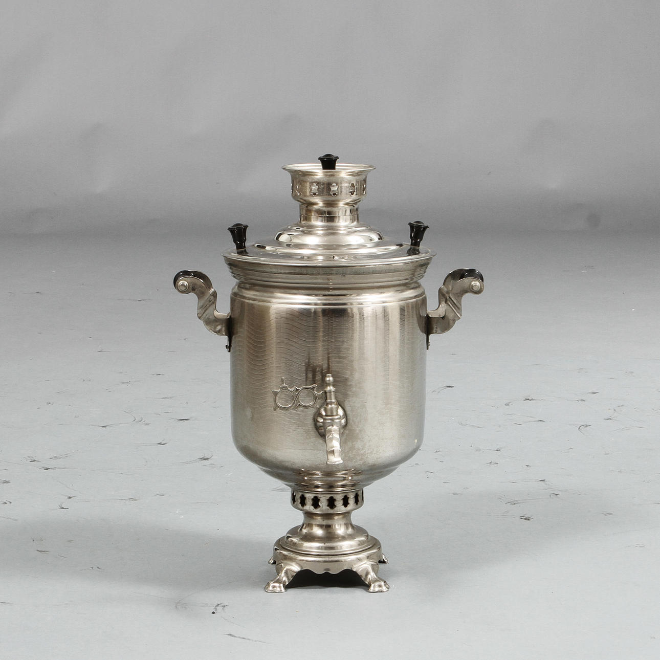 TESAMOVAR, vitmetall, trolgien Rysk, 1900-tal.