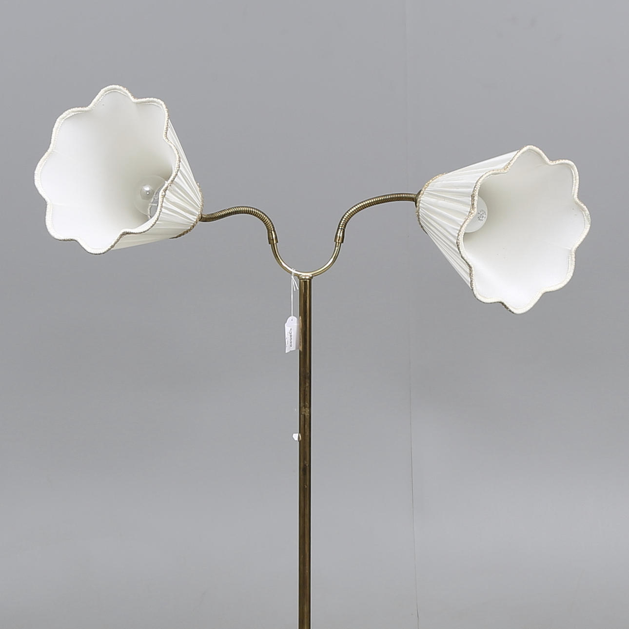 GOLVLAMPA, tvåarmad, EWÅ, 1900-tal.