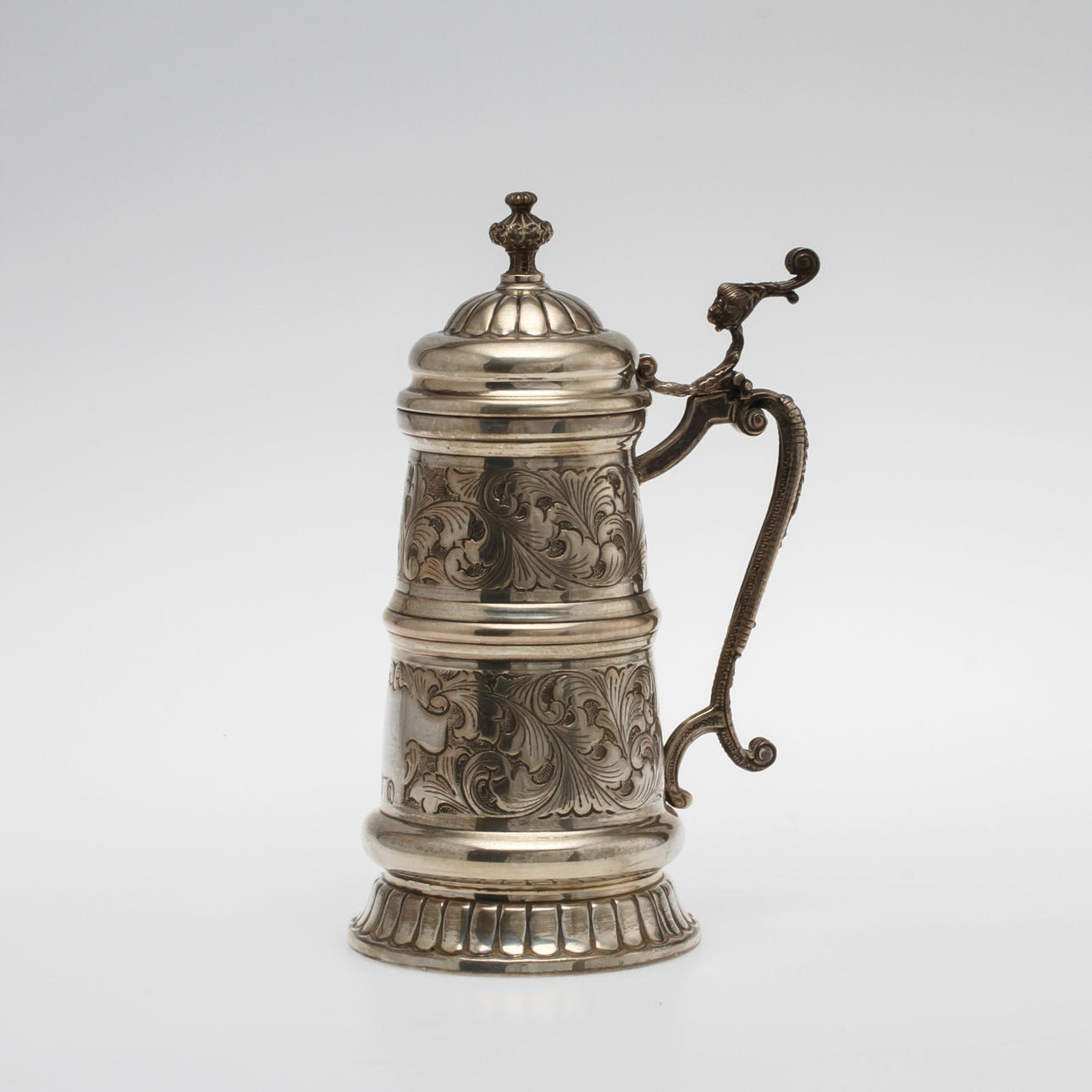 HÄNKELSTOP, silver 800/1000, renässansstil, Italien, 1900-tal. Ca 574 gram.