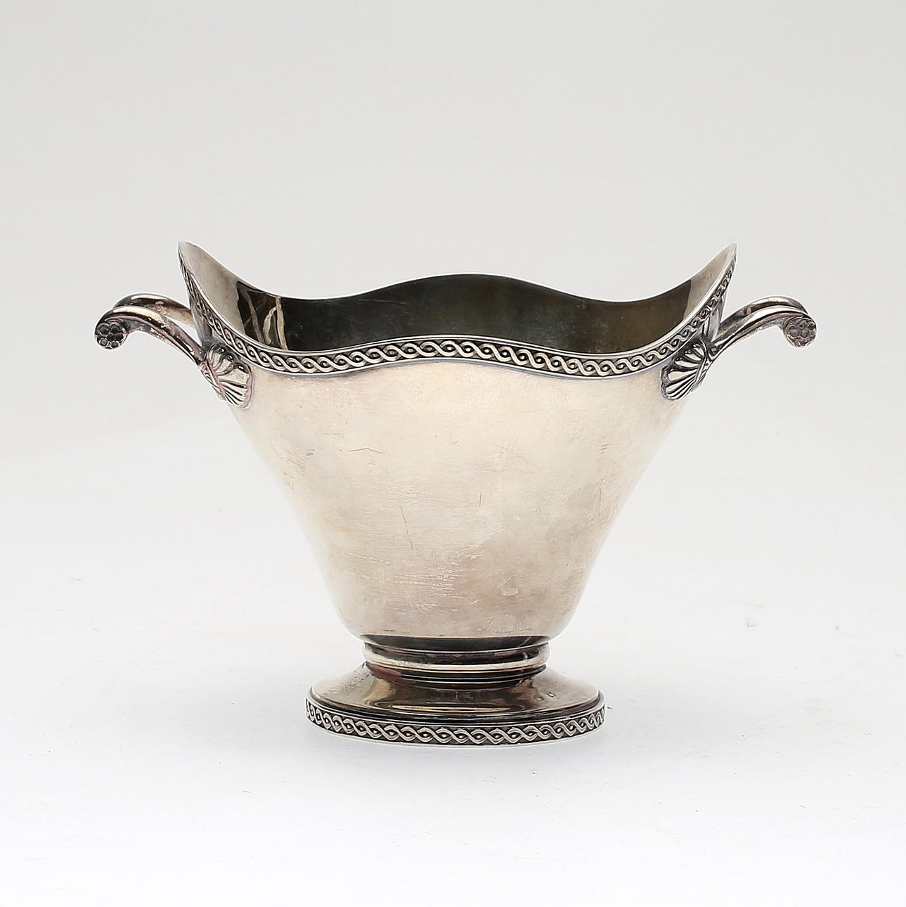 SKÅL med hänklar, silver, 1900-tal.