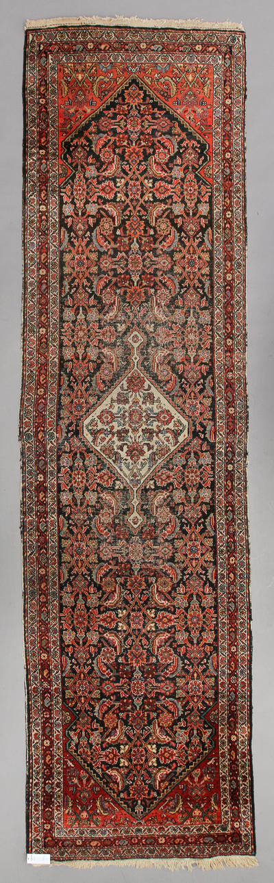 ORIENTALISK MATTA, 400 x 108 cm.