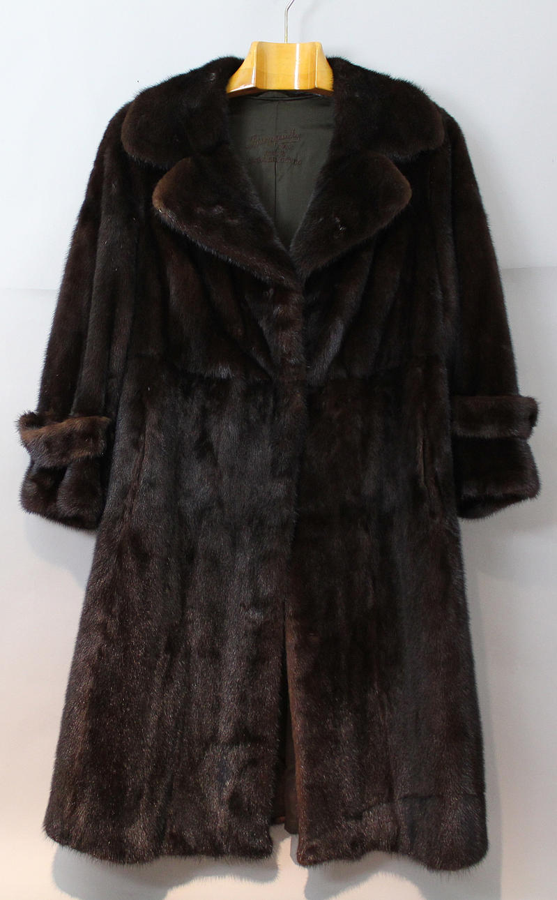 MINKPÄLS. 1970/80-tal. Märkt Bergquist Päls. Saga Selected.